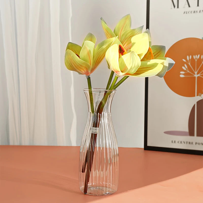 Transparent Plastic Flower Vase